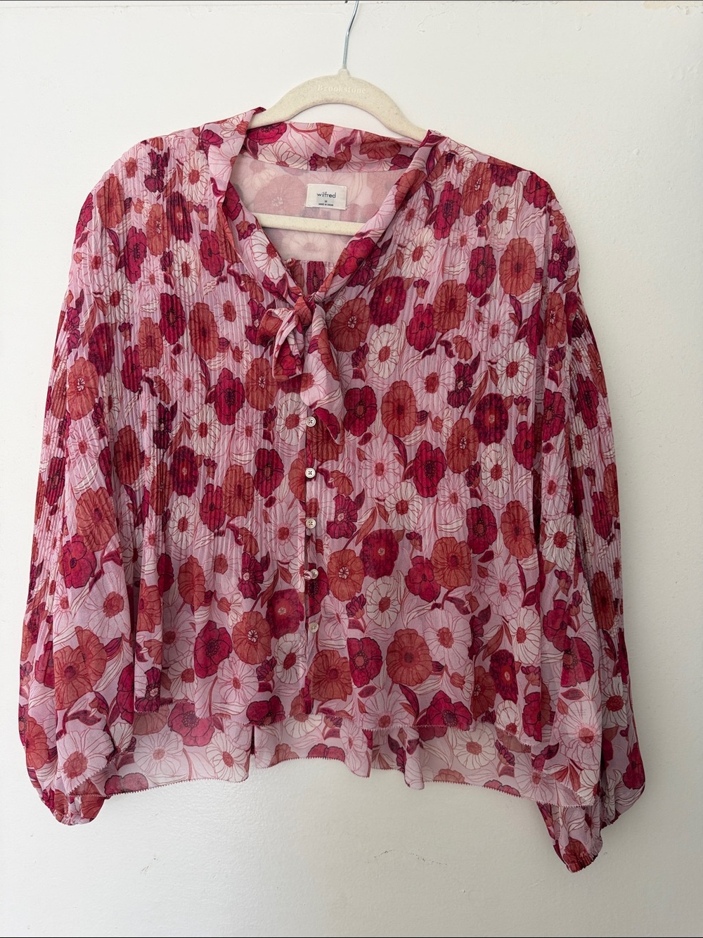 Aritzia Wilfred Pleated Floral Tie-Neck Blouse - Pink & Red
